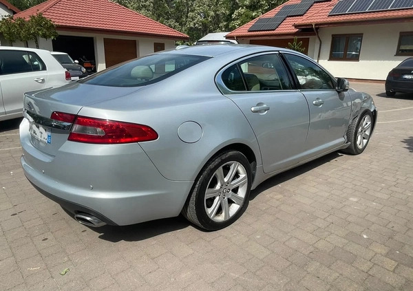 Jaguar XF cena 15900 przebieg: 230000, rok produkcji 2008 z Karlino małe 46